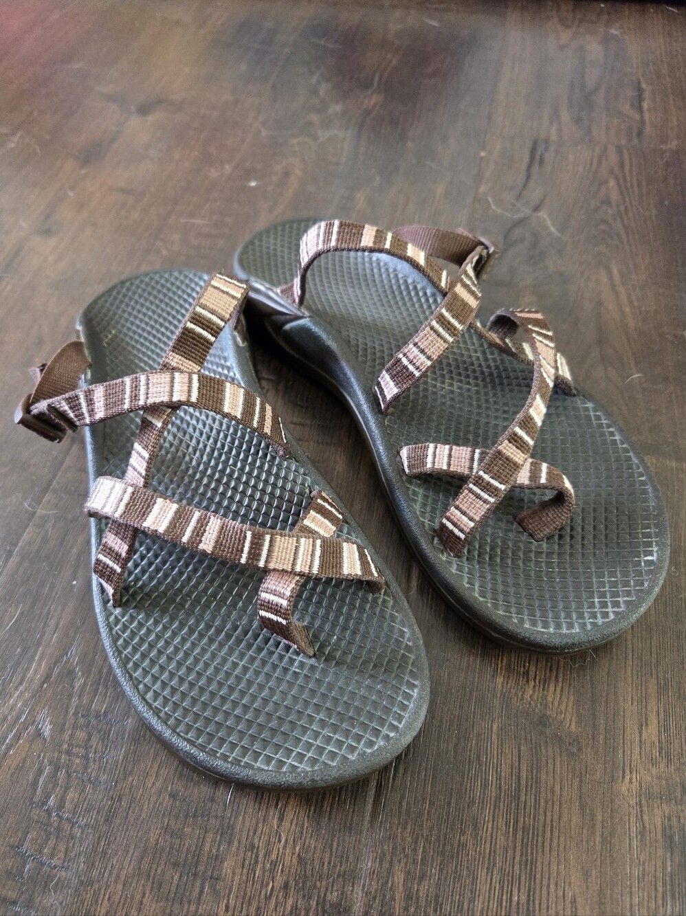 CHACO Sandals Womens 7 STRAPPY Thong Hiking Backless Adjustable Comfort Striped
